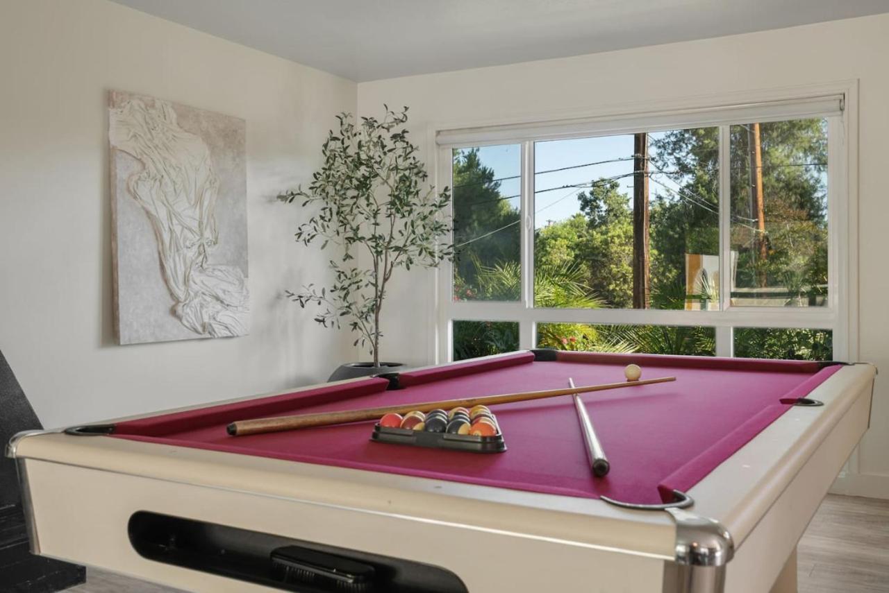 Сasa de vacaciones 2-story Sanctuary - Spacious Hot Tub - Billiards Los Ángeles
